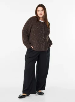 Weite Hose mit hoher Taille