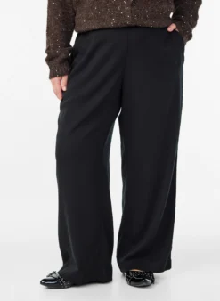Weite Hose mit hoher Taille