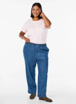 Weite Jeans mit elastischem Bund