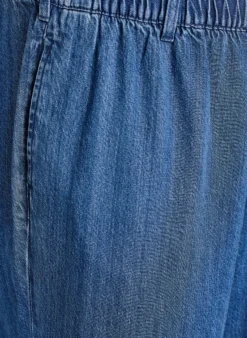 Weite Jeans mit elastischem Bund