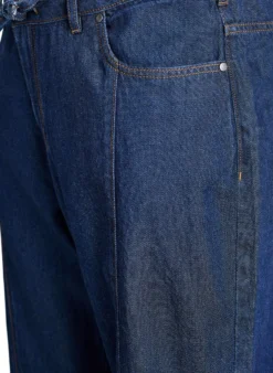 Wide Leg Jeans mit Bindegürtel und hoher Taille