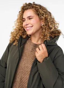 Winterjacke mit verstellbarer Taille