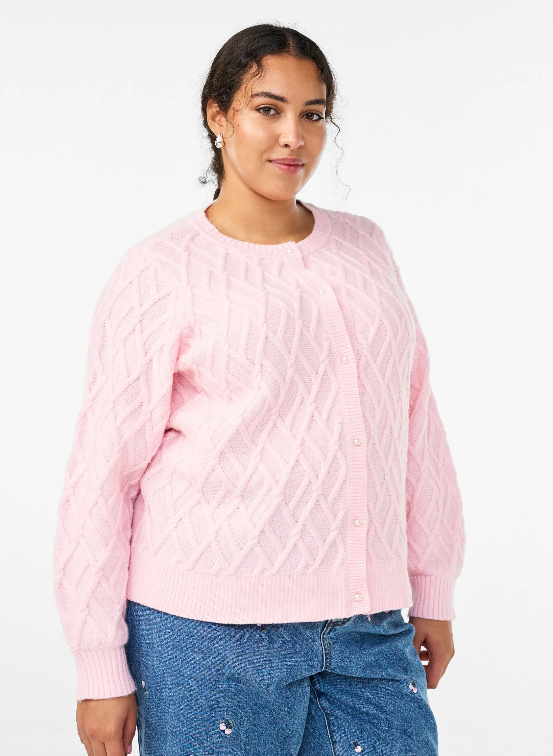 Zopfmuster Strickjacke mit Perlenknöpfen